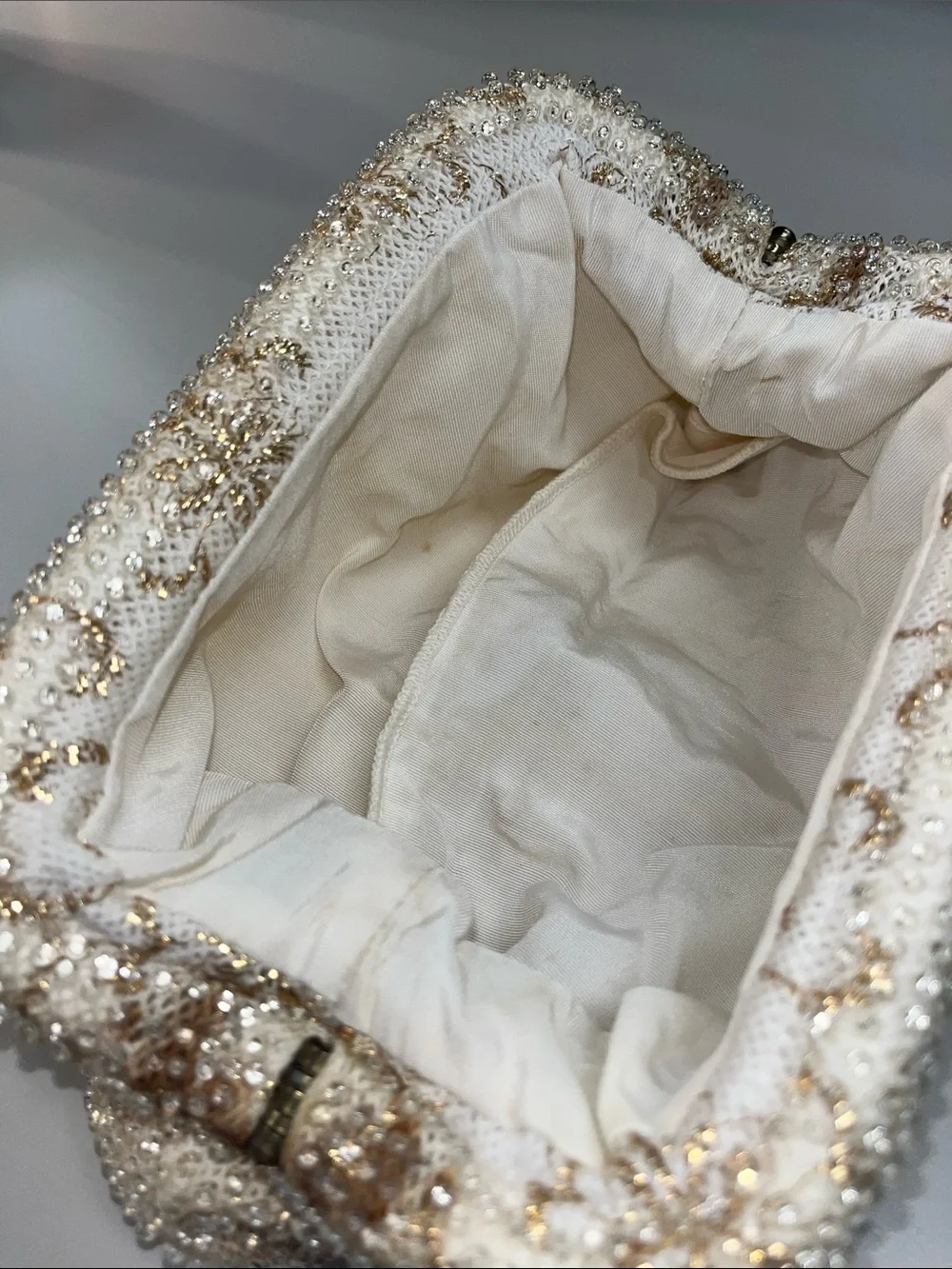 Source Unknown Ivory and Gold Beaded Evening Clutch